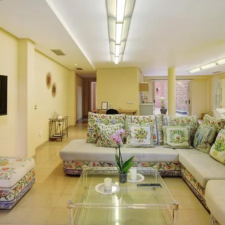 Apartment Urban Paradise 1 *